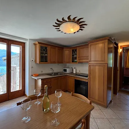 Casa Renato Lake View - Larihome A66 Apartment